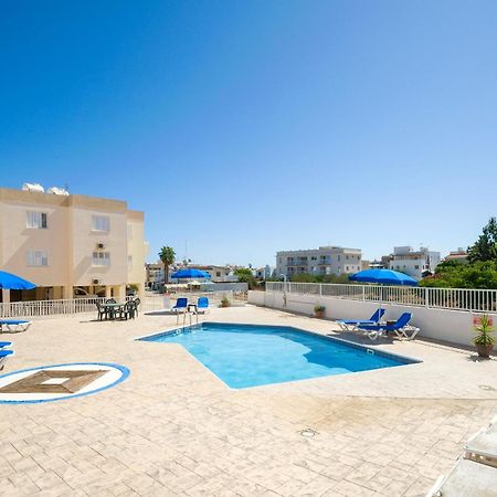 Sofia Apartment 700M Away From The Beach Paralímni Eksteriør bilde